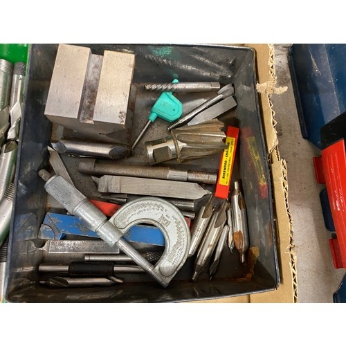 2016 - Machine shop tooling job lot: twist drill bits, V-block, micrometer, totalling 100+ items