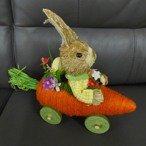 1393 - An Easter bunny in a carrot car (8SR21508)   *