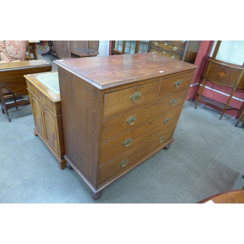 29 - A George III oak chest of drawers