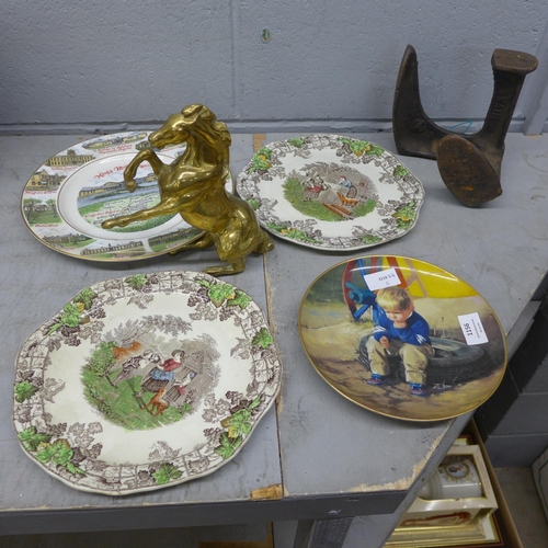 1156 - A brass model of a prancing horse, a shoe last and four plates**PLEASE NOTE THIS LOT IS NOT ELIGIBLE... 