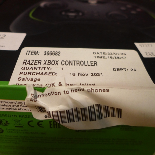 3092 - Razer Xbox Controller  Xbox X/S/One    (248-239)   * This lot is subject to vat