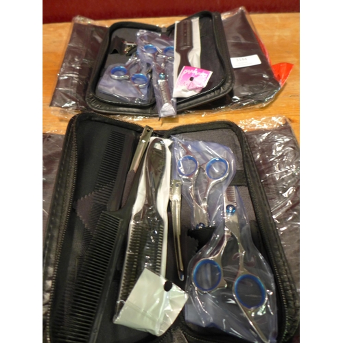 3144 - 2 hairdressing sets