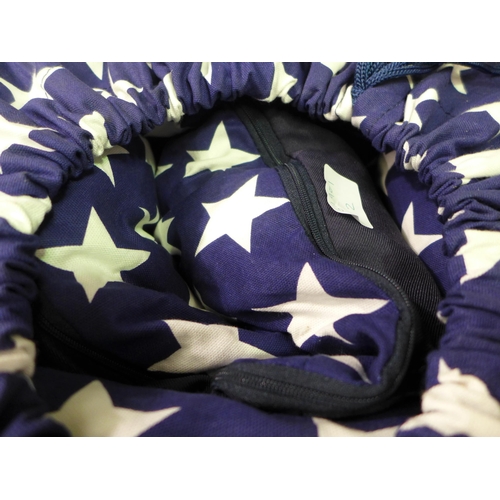 3322 - GLTC Navy Star Roll Out Child's Bed