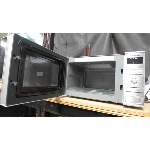 3343 - Panasonic Grill Microwave - NN-GD37HS Original RRP £109.99 + vat  (249-8 )   * This lot is subject t... 