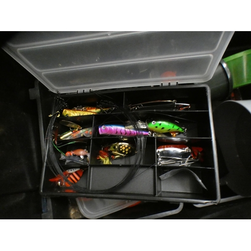 2077 - Fishing tackle box