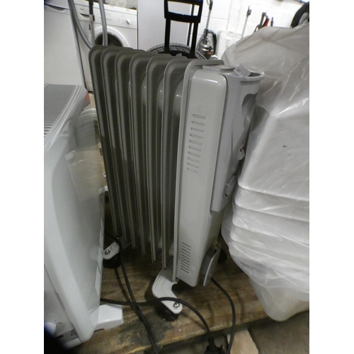 2092 - Oil filled electric heater with 2 other electric heaters - oil -HEA109, CH221GB + CH210GB