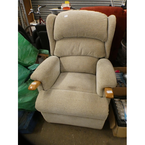 2126 - Electric rise and recline armchair