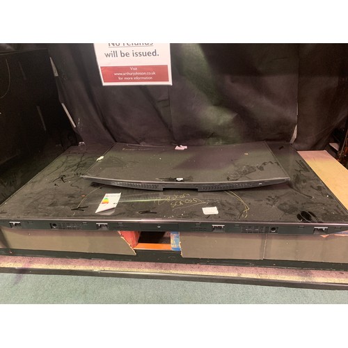 3329 - 5 Mixed Size/Style Damaged TV's incl: Hisense, Sony & Samsung * This Lot Is Subject To Vat