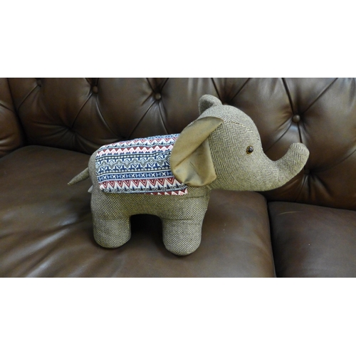 1349 - A tweed fabric elephant door stop, 45 x 23cms (2821907)   #