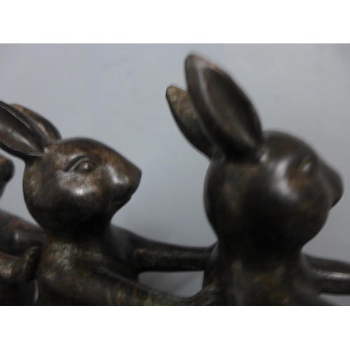 1400 - A hokey cokey rabbit sculpture, H 18cms (2949113)   #