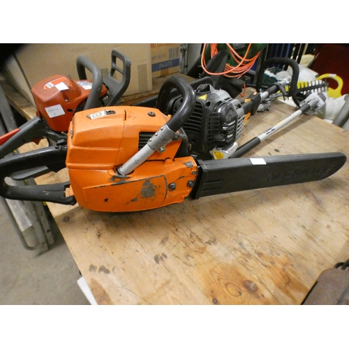 2314 - Husqvarna chainsaw with 20