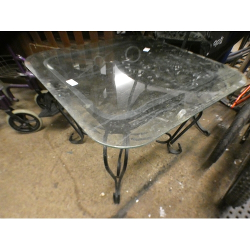 2336 - Cast metal and glass garden side table (glass loose)