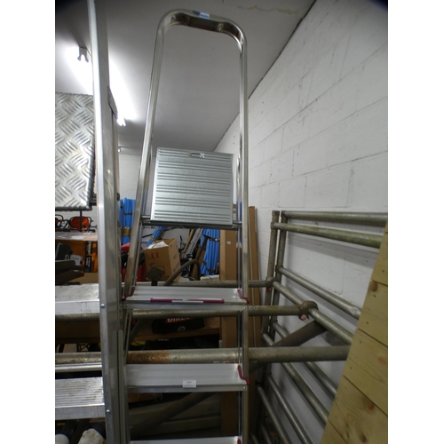 2387 - Kauss 8 ring step ladder