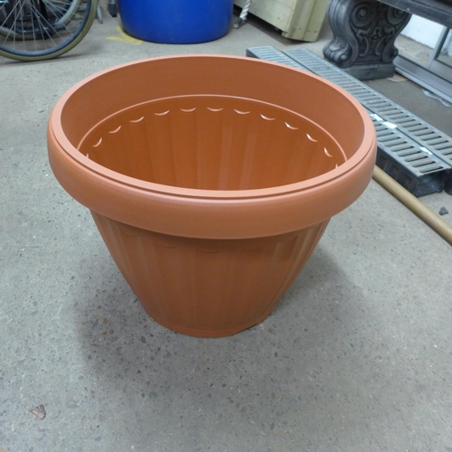 2409 - Approx 15 large terracotta plastic plant pots (48cm)