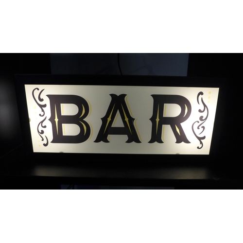 1408 - A bar light box and plug (TJ081024)   *