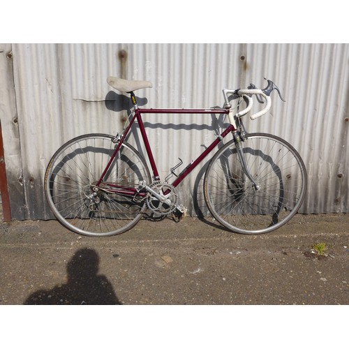 2362 - Vintage Carlton Reynolds 531C road bike with Shimano 105 brakes, levers and other vintage Shimano pa... 