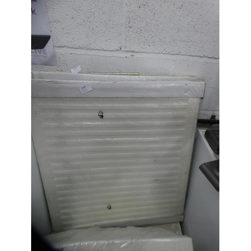 2072 - A radiator, 600mm x 700mm (23