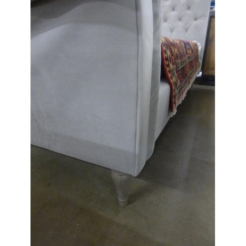 1422 - A light grey velvet button back superking (6ft) bedframe