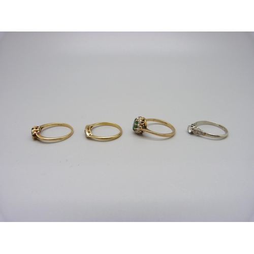 1085 - Three 18ct gold rings;- diamond set Art Deco, 1.7g, K; solitaire diamond, 1.6g, K and diamond and sa... 