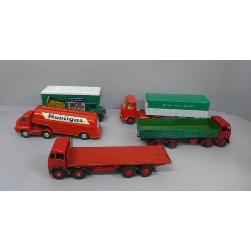 672 - Five Corgi and Dinky die-cast model vehicles including two Foden