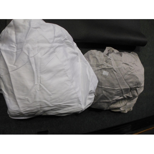 3237 - Sanderson Double Fitted Sheets And Anti-Fatigue Floor Mat, (249-37)   * This lot is subject to vat