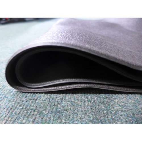 3237 - Sanderson Double Fitted Sheets And Anti-Fatigue Floor Mat, (249-37)   * This lot is subject to vat