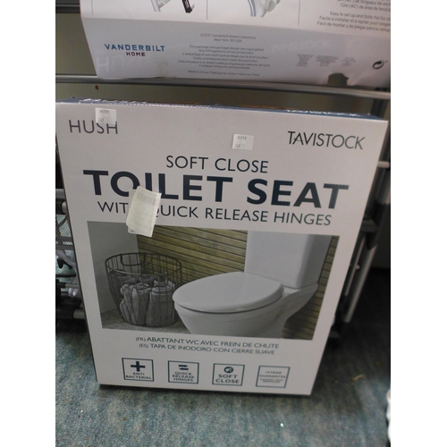 3479 - Mesa Deluxe Drying Rack, Hush Toilet Seat  , (249-124)   * This lot is subject to vat