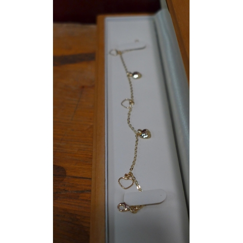 3209 - 14Ct Yellow Gold Heart Charm Bracelet , Original RRP £114.99 + vat , (249-401)   * This lot is subje... 
