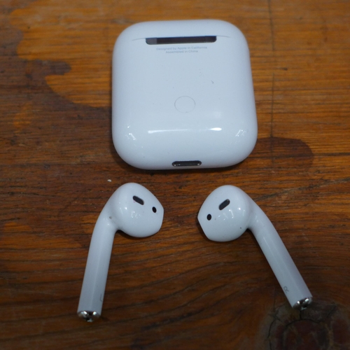 3216 - Airpods 2Nd Gen & Case   - Mv7N2Zma, (249-414)   * This lot is subject to vat