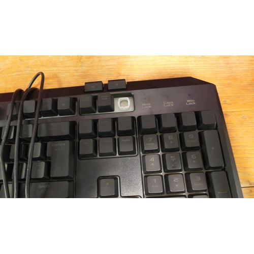 3222 - Asus keyboard and mouse ( 249-807 ) * This lot is subject to vat