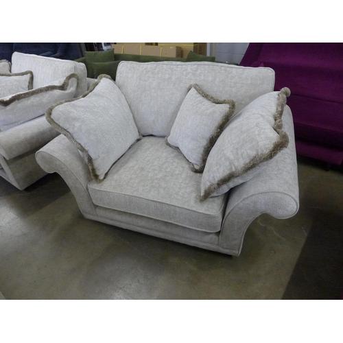 1478 - A Jaipur dove grey love seat