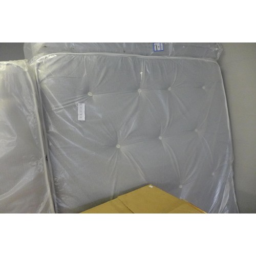 1661 - A kingsize mattress