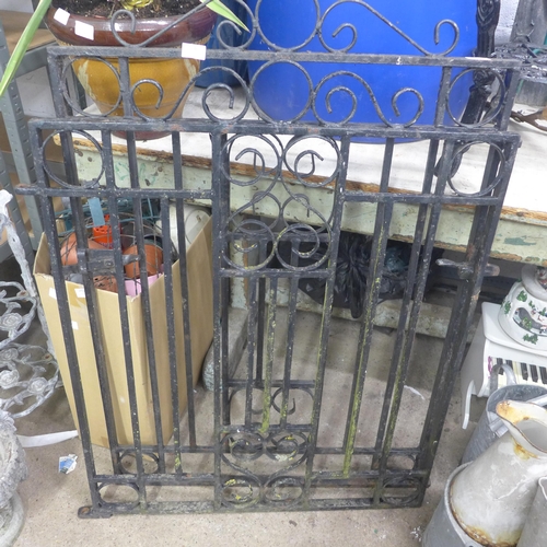 2346 - 2 Wrought iron garden gates, approx. 80cm wide