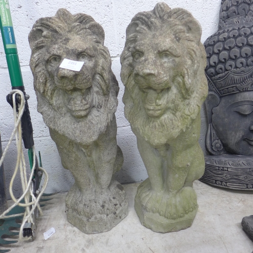 2351 - 2 Garden ornamental lions