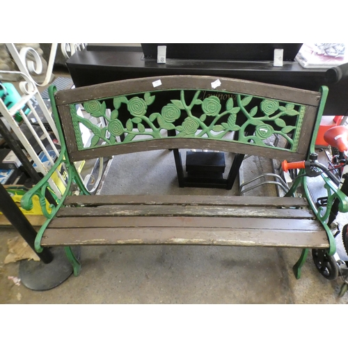 2122 - Metal-wood garden bench & wrought iron garden gate