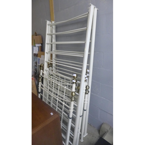 1679 - A white metal single bed frame