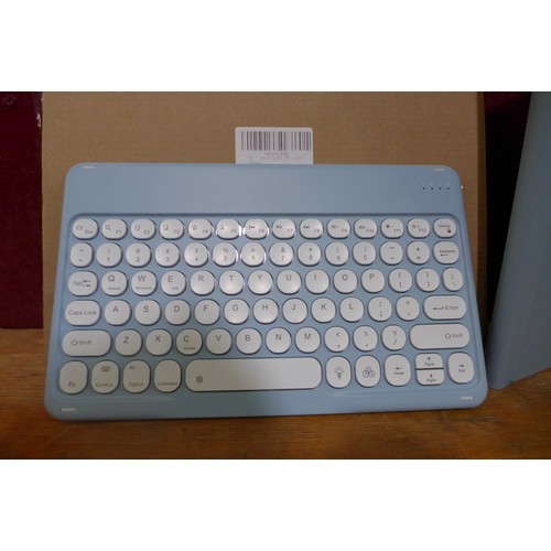 3106 - Two Blue iPad cases and keyboards