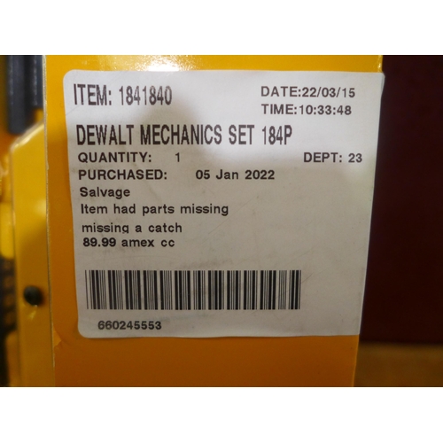 3100 - DeWalt Mechanics Set 184Pc (251-262)    * This lot is subject to vat