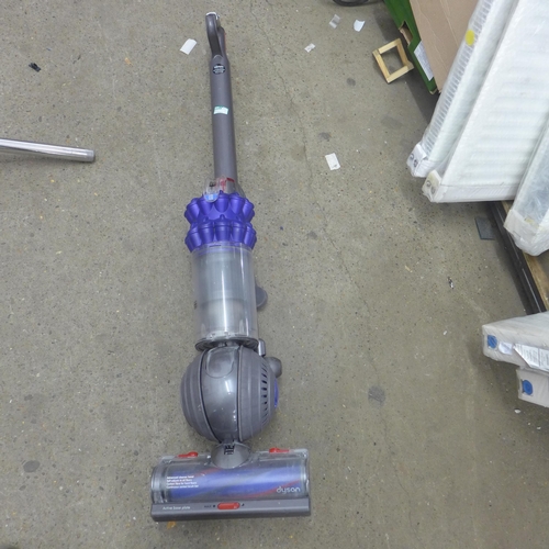 2351 - Dyson DC50 ball upright vacuum cleaner - W