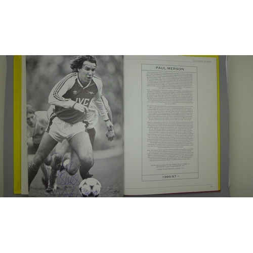 676 - An Arsenal Player by Player book containing 85 signatures of former players including Johnny Barnwel... 