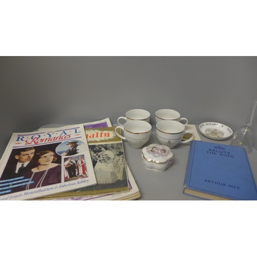 712 - A box of Royalty related items, including china and ephemera