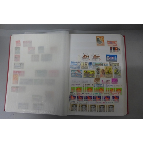 764 - A stamp album of Commonwealth including Australia, Bahamas, Fiji, British Guyana, etc., Queen Victor... 