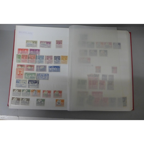 764 - A stamp album of Commonwealth including Australia, Bahamas, Fiji, British Guyana, etc., Queen Victor... 