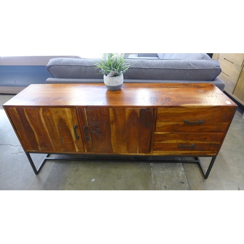 1554 - A Fire sideboard