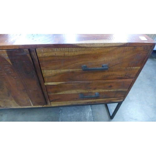 1554 - A Fire sideboard