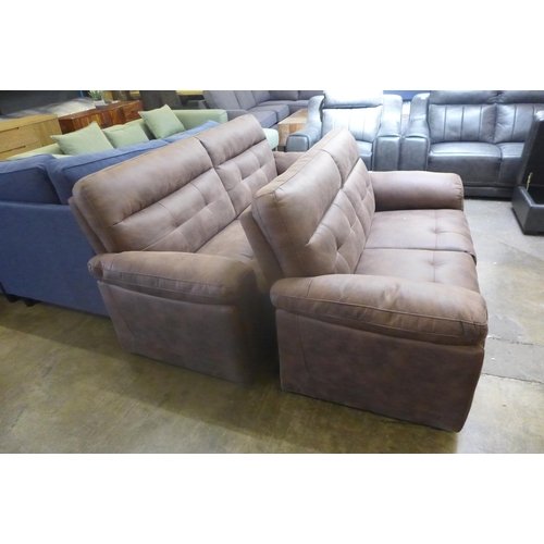 1566 - Pepe three seater and two seater sofas