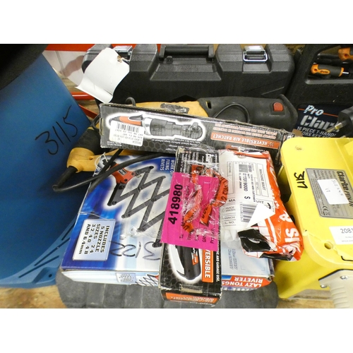 2081 - Small qty. of misc. hand tools inc. transformer, hexagonal key set, air ratchet, hand riveter, orbit... 