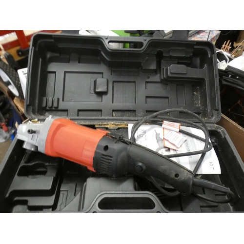 2113 - Box of misc. Clarke hand tools inc. polisher, angle grinder, heater, punch - MM3150 * this lot is su... 