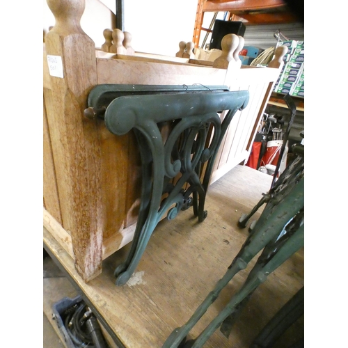 2151 - Two pairs of cast metal bench ends and a pair of table ends