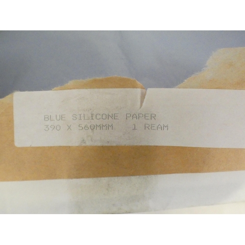 2192 - 10 Reams commercial 390 x 560mm baking parchment/silicone paper * this lot is subject to VAT